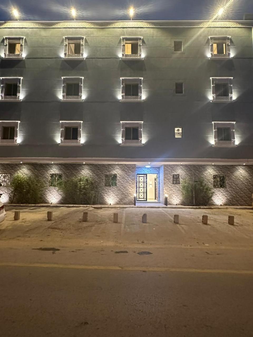 Season Apartment